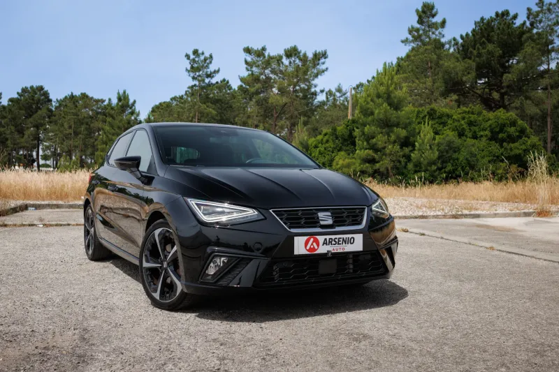 zzSeat Ibiza FR 1.0 TSI 110cv||2023||23000km||Gasolina||Manual||110CV||Vendido