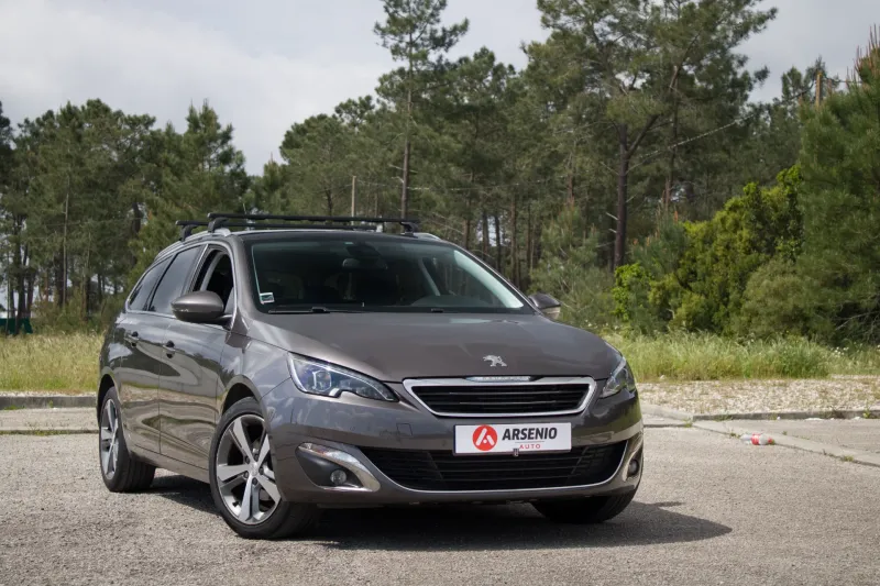 zzPeugeot 308 SW 1.6HDI Allure||2015||132000km||Gasóleo||Manual||115CV||Vendido