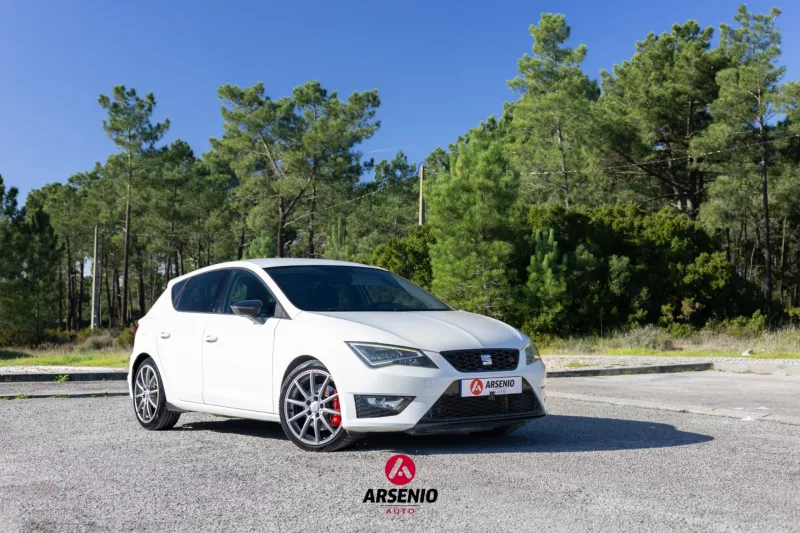 zzSeat Leon FR 2.0TDI 5F 184cv||2015||157000km||Gasóleo||Manual||184CV||Vendido