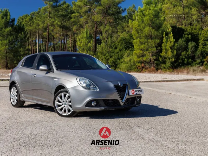 Alfa Romeo Giulietta 1.6 JTDm Super TCT||2018||141000km||Gasóleo||Automática||120CV||Em Stock||AA01