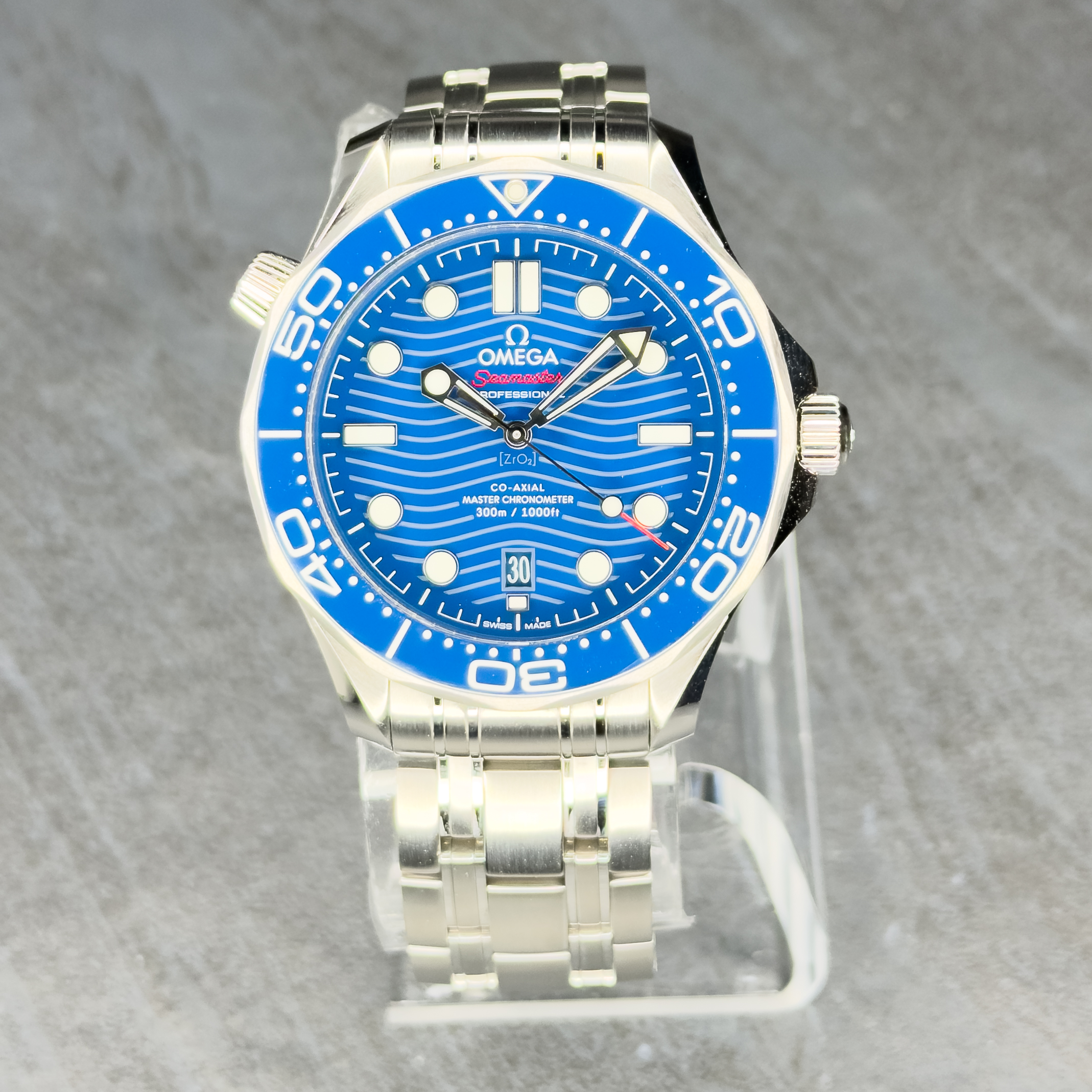 Omega Seamaster Diver 300M Blue Wave Dial – Ref. 210.30.42.20 – Full Set – CONDITION