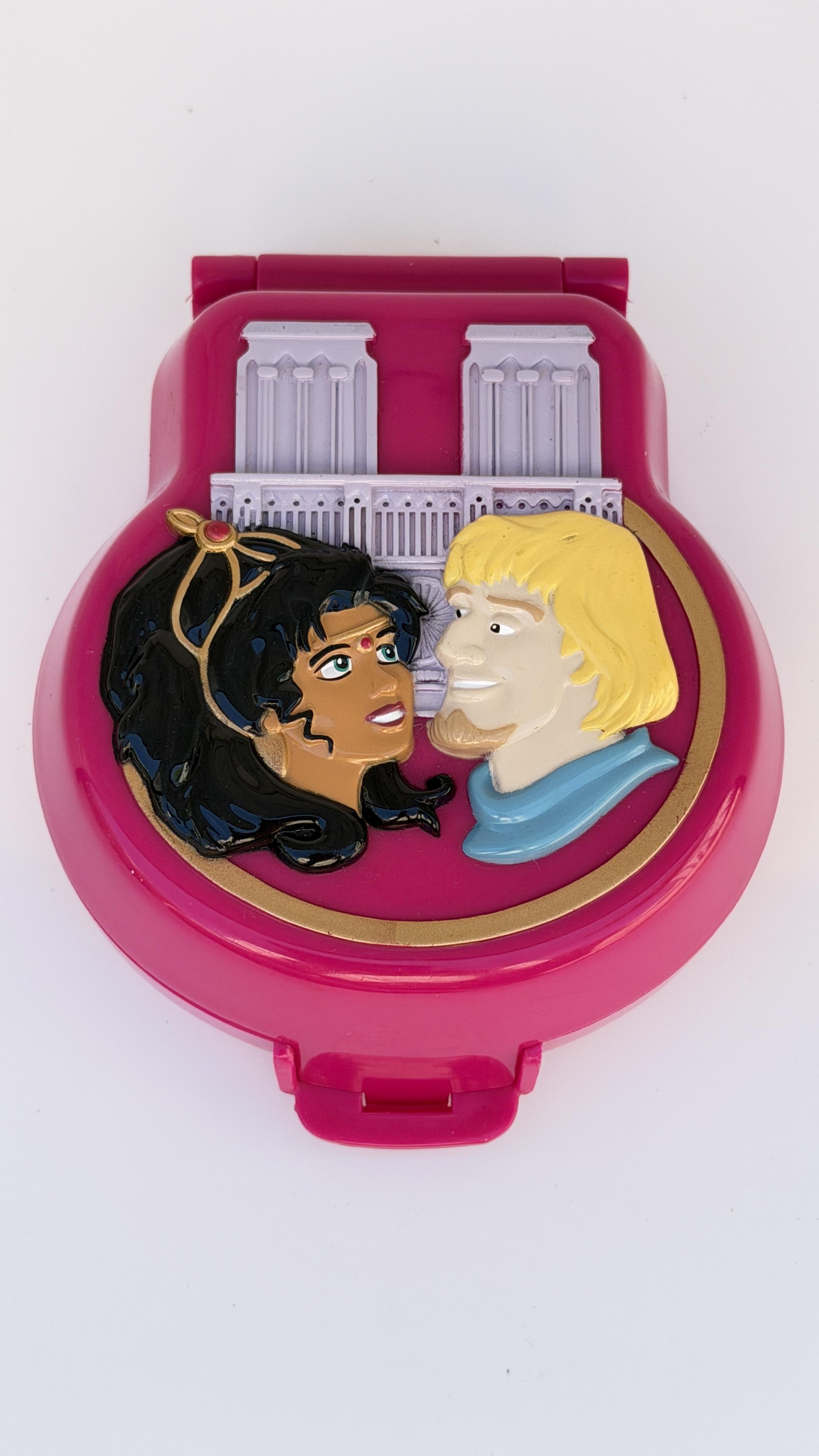 1995 Bluebird Disney Hunchback of Notre Dame Polly Pocket Playset — Near Mint