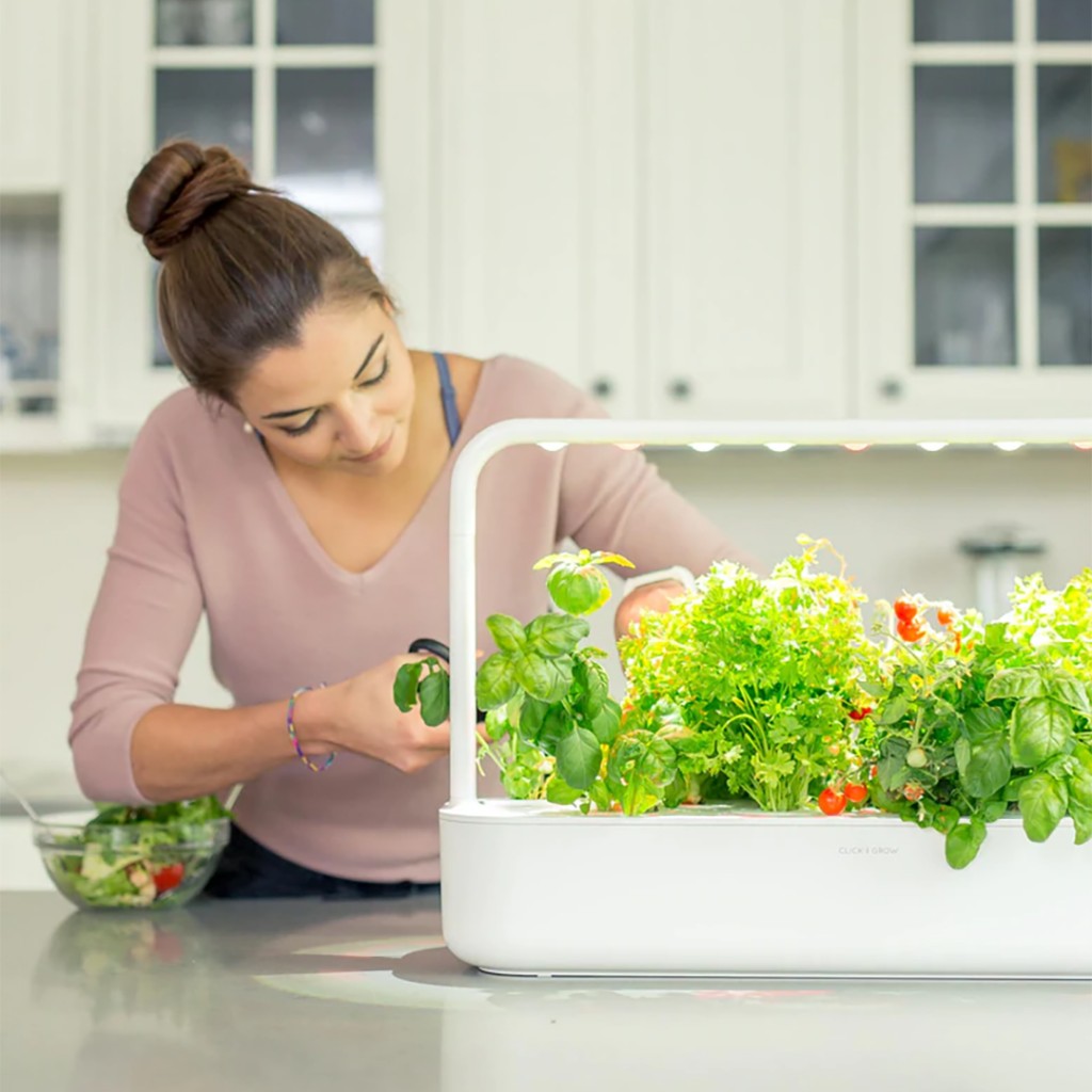 Click and Grow Smart Garden 9 Pro Starter Kit