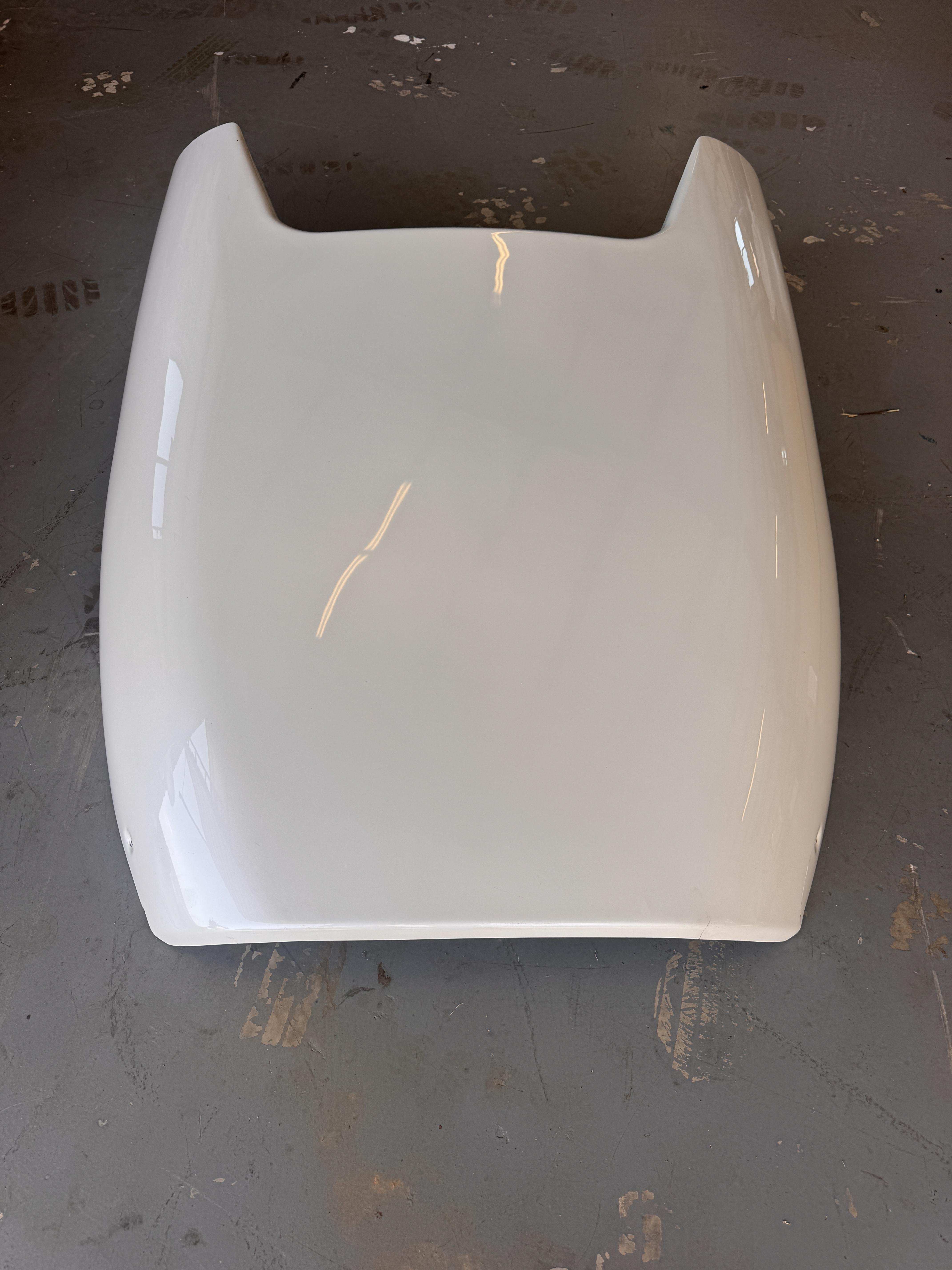 Venice 17-19'  Hood - Pearl White, Servicable