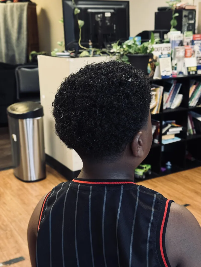 Back view of a finished taper and neck line-up