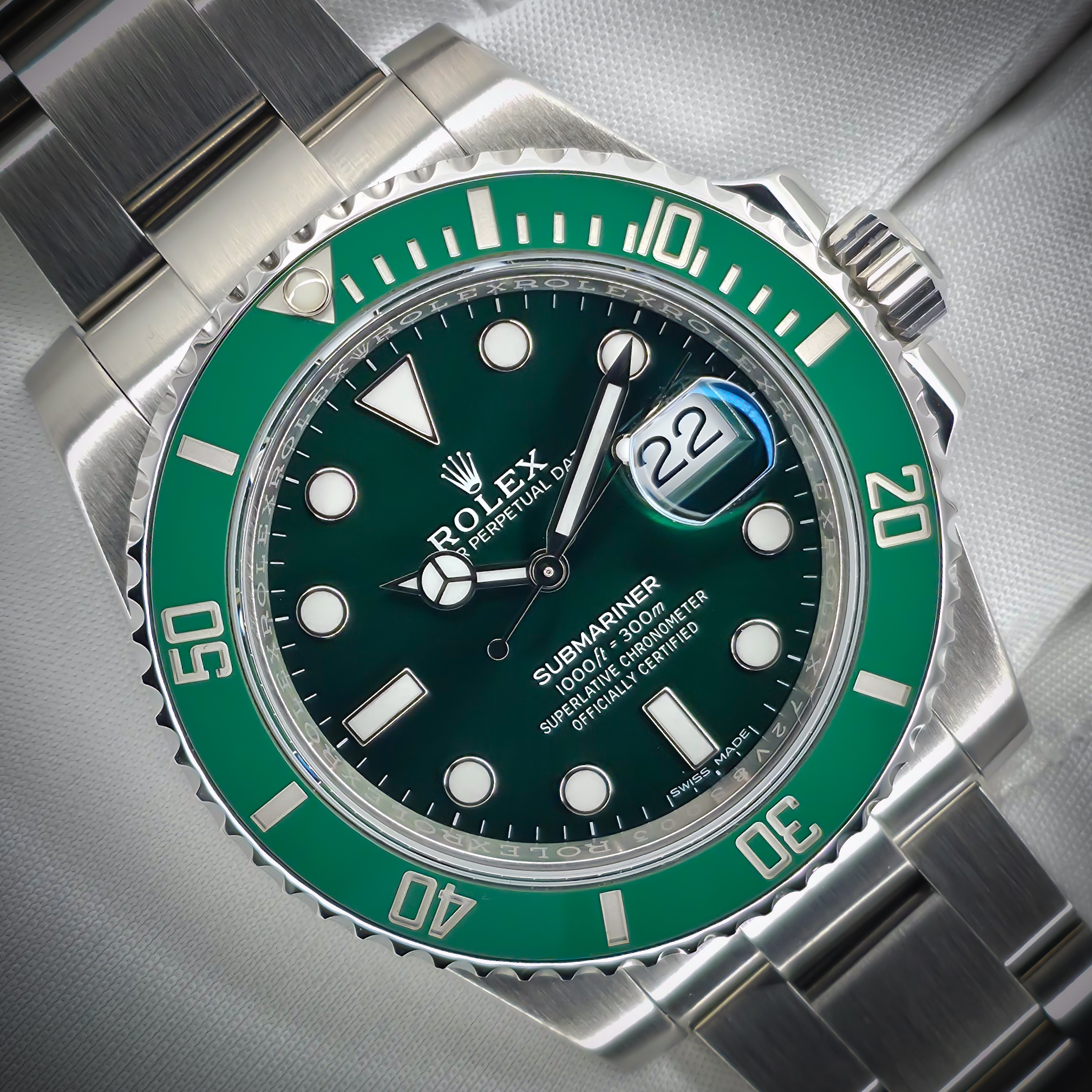 ROLEX SUBMARINER “HULK” | REF. 116610LV | 40MM | 2018 |  GREEN DIAL | FULL SET 
