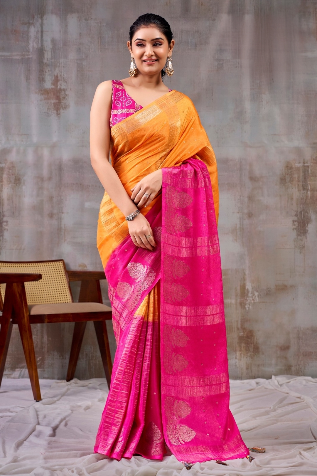 Dual-Tone Zari Delight