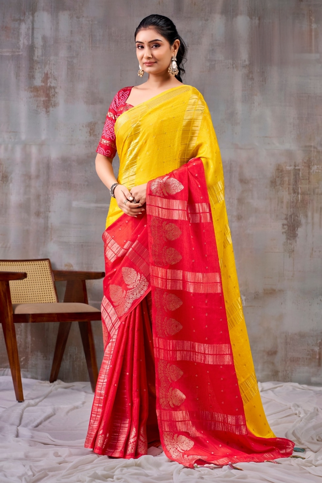 Dual-Tone Zari Delight