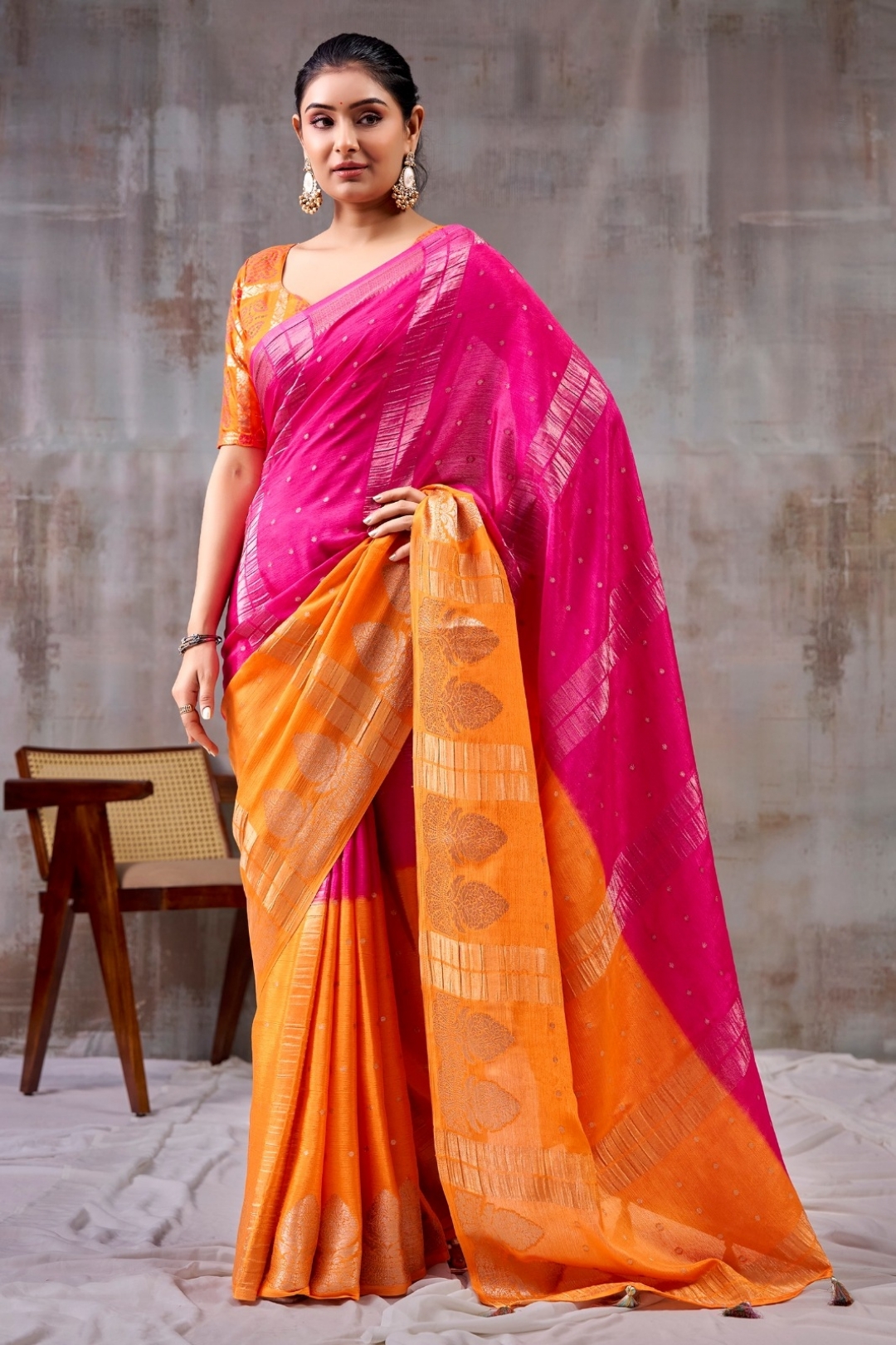 Dual-Tone Zari Delight