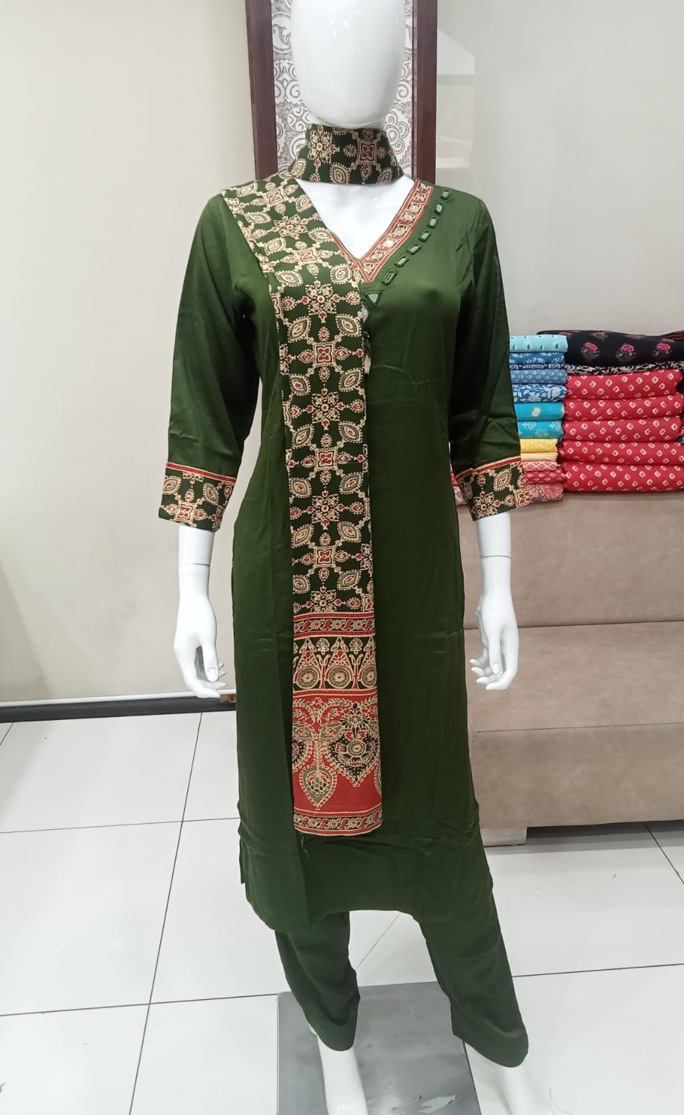Deep Green Semi Gajji 3 Pcs Kurta Set 
