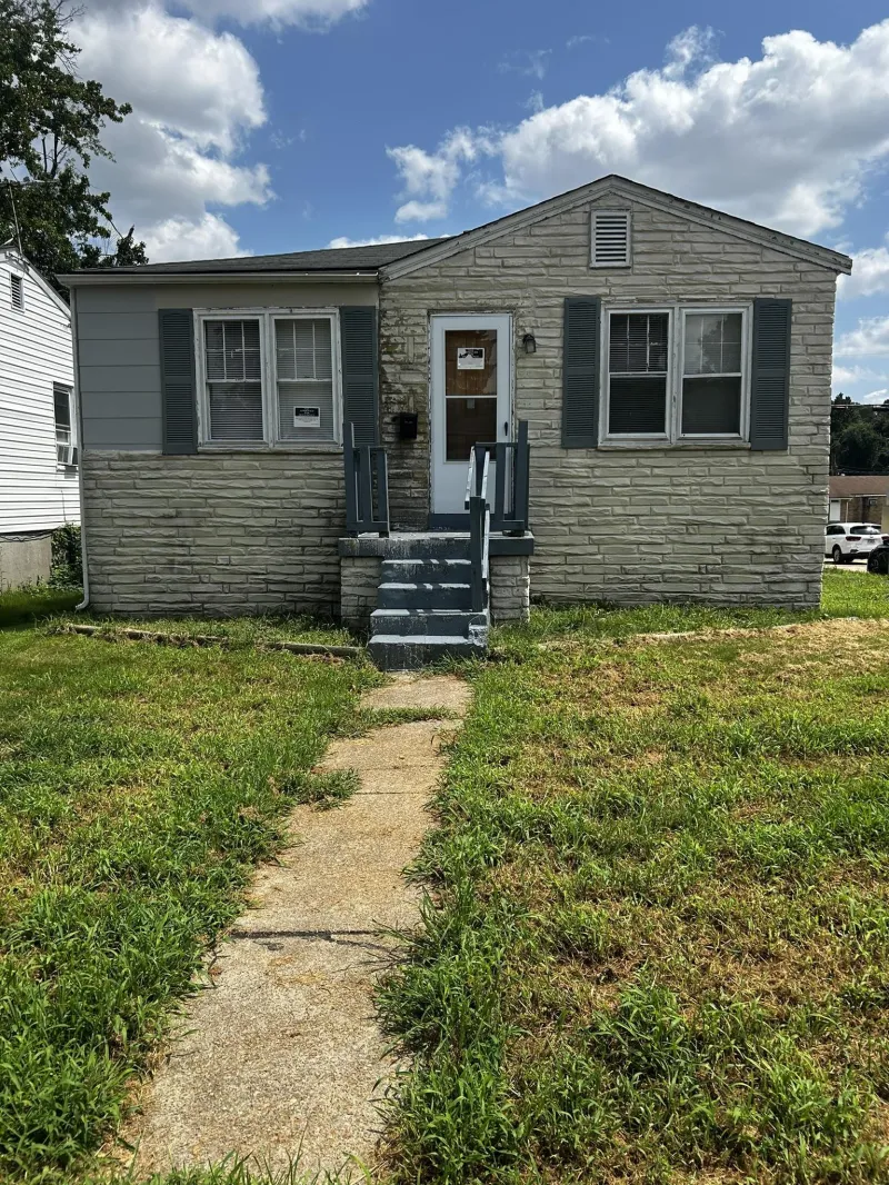 5600 Gatesworth Ave St Louis MO 63136