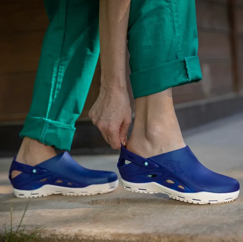 REBEL Calzuro Autoclavable Clogs