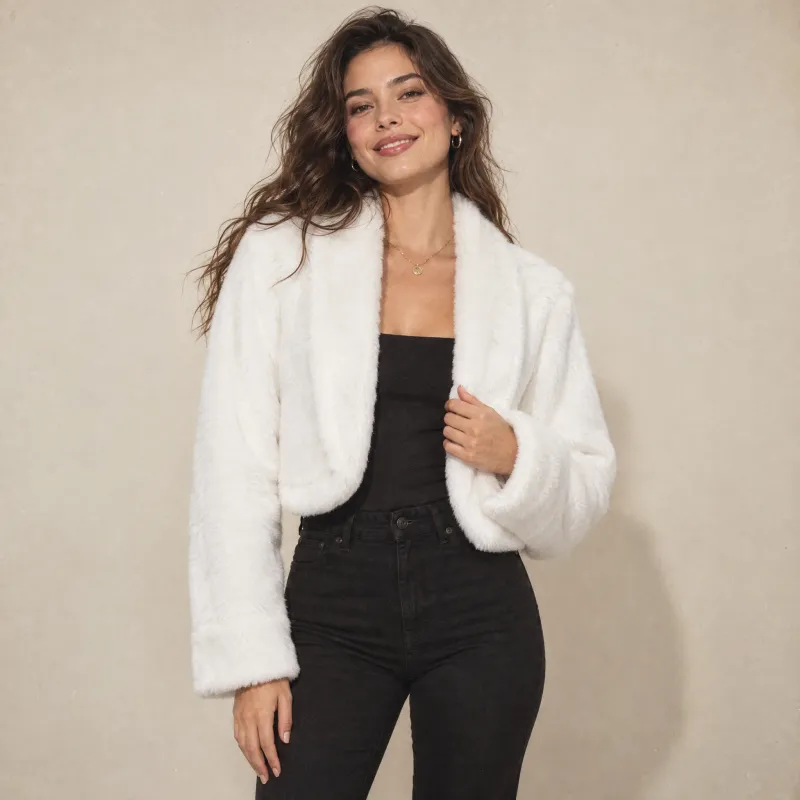 Chamarra Faux Fur Cropped Blanca