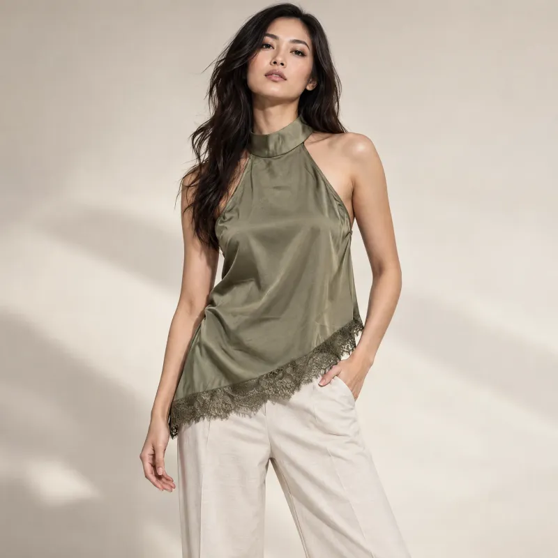 Blusa Halter Satinada Con Encaje