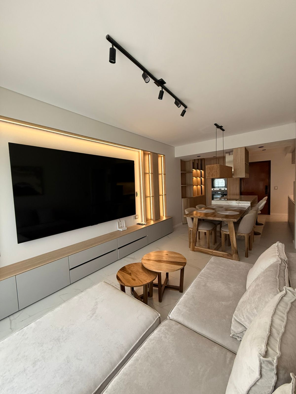 Living con TV empotrada, departamento PAO