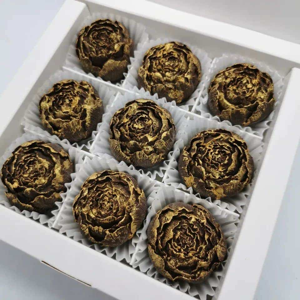Roses Chocolate Gift