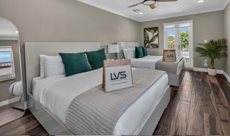 Room 4 - Villa Aurea