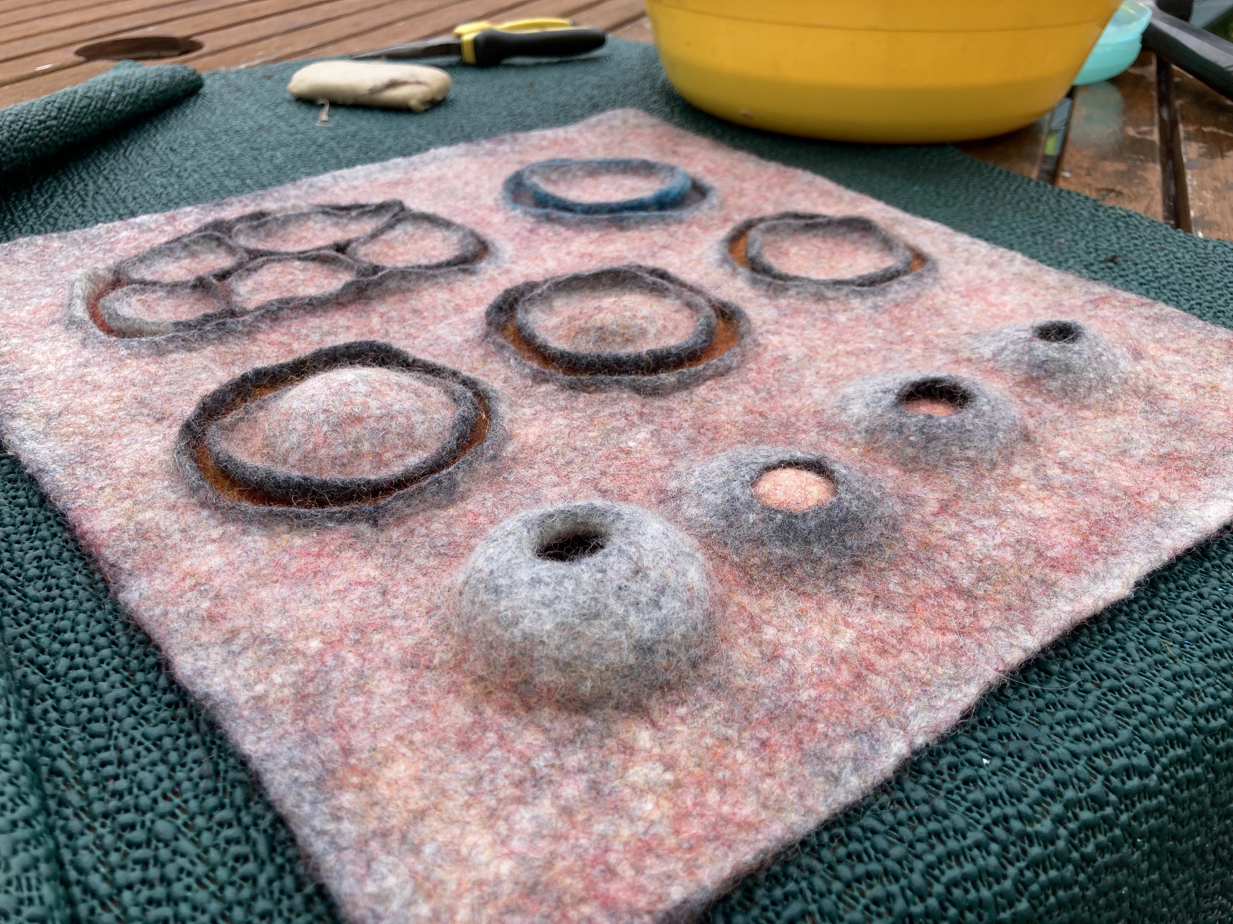 Feltmaking: sculptural textures using resists