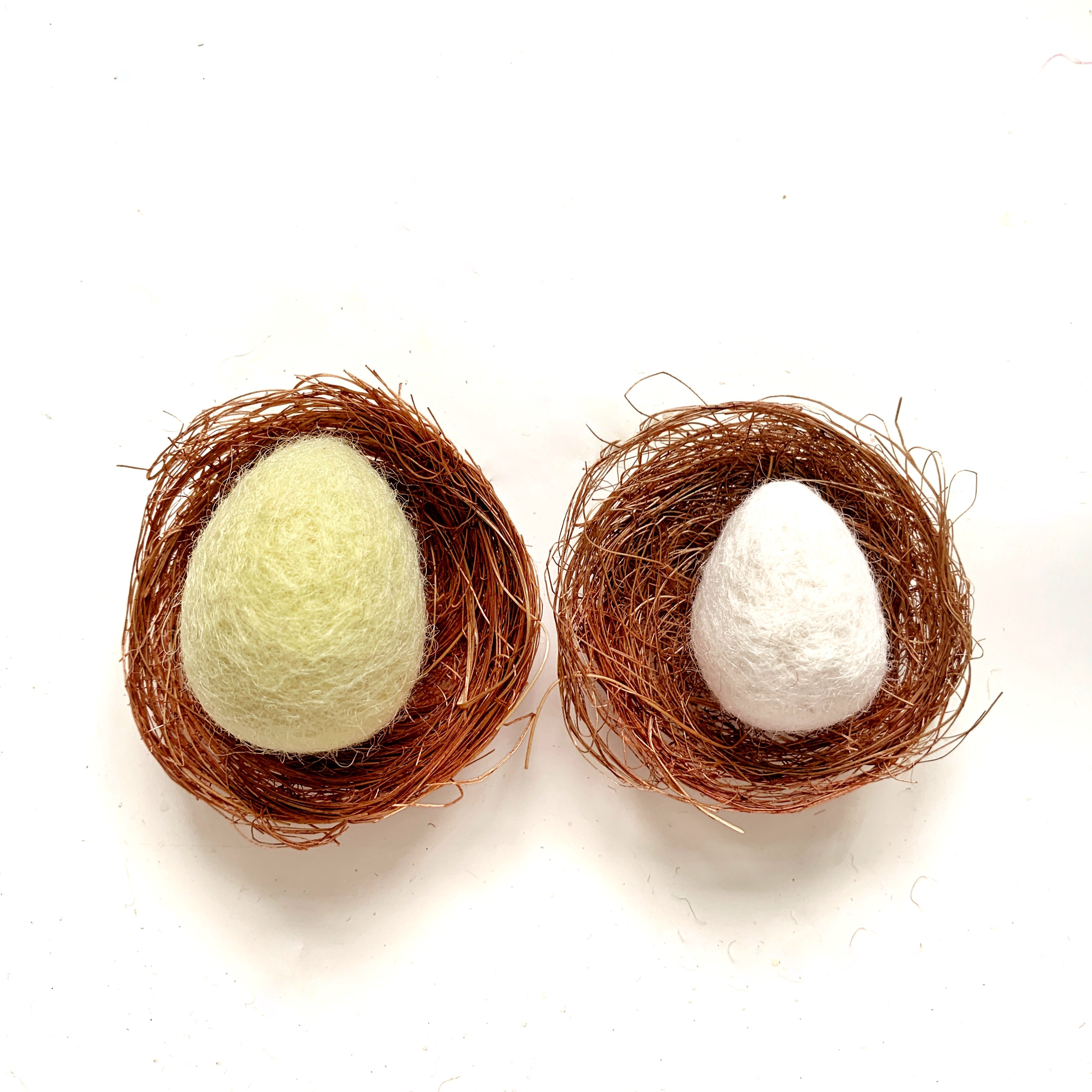 Felt eggs with nest