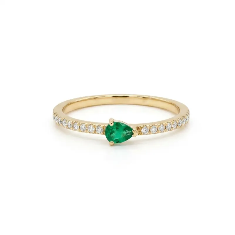 14K Yellow Gold Pear Shaped Emerald Diamond Ring 