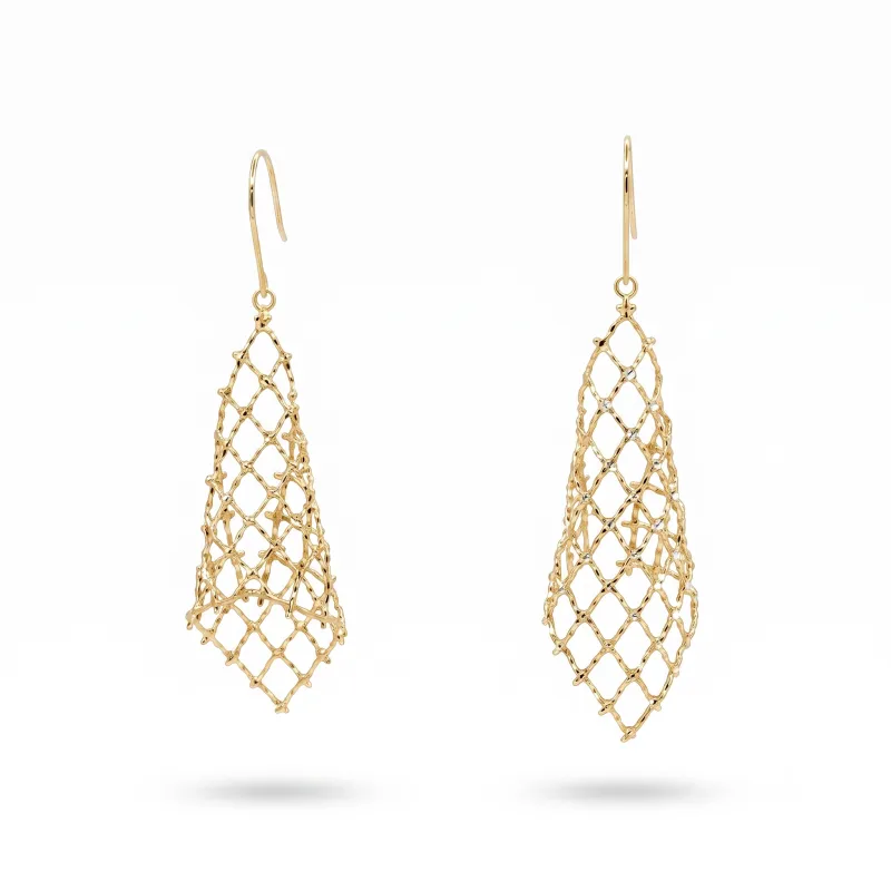 18K White Gold Small Diamond Shaped Earring