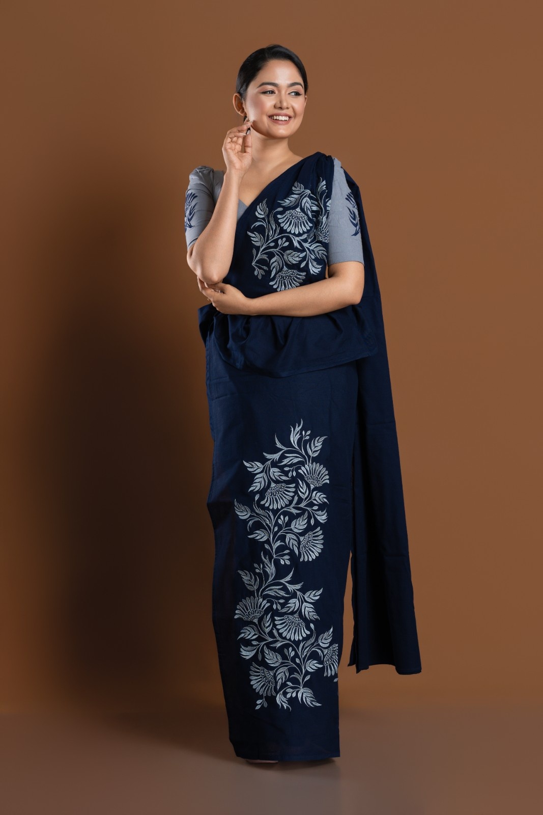 Elegant Sri Lankan Embroidery Saree