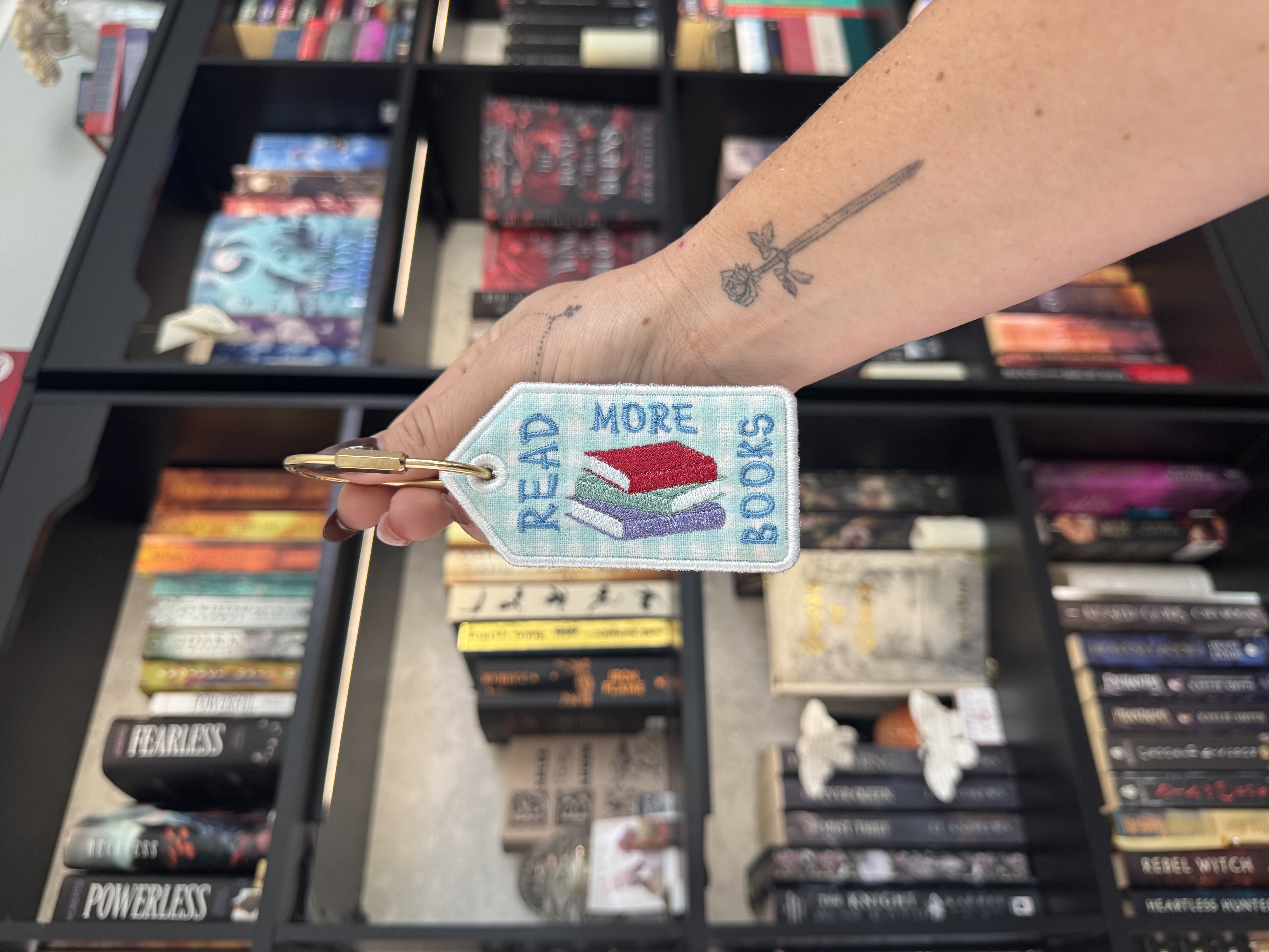 Read More Books - ACOTAR