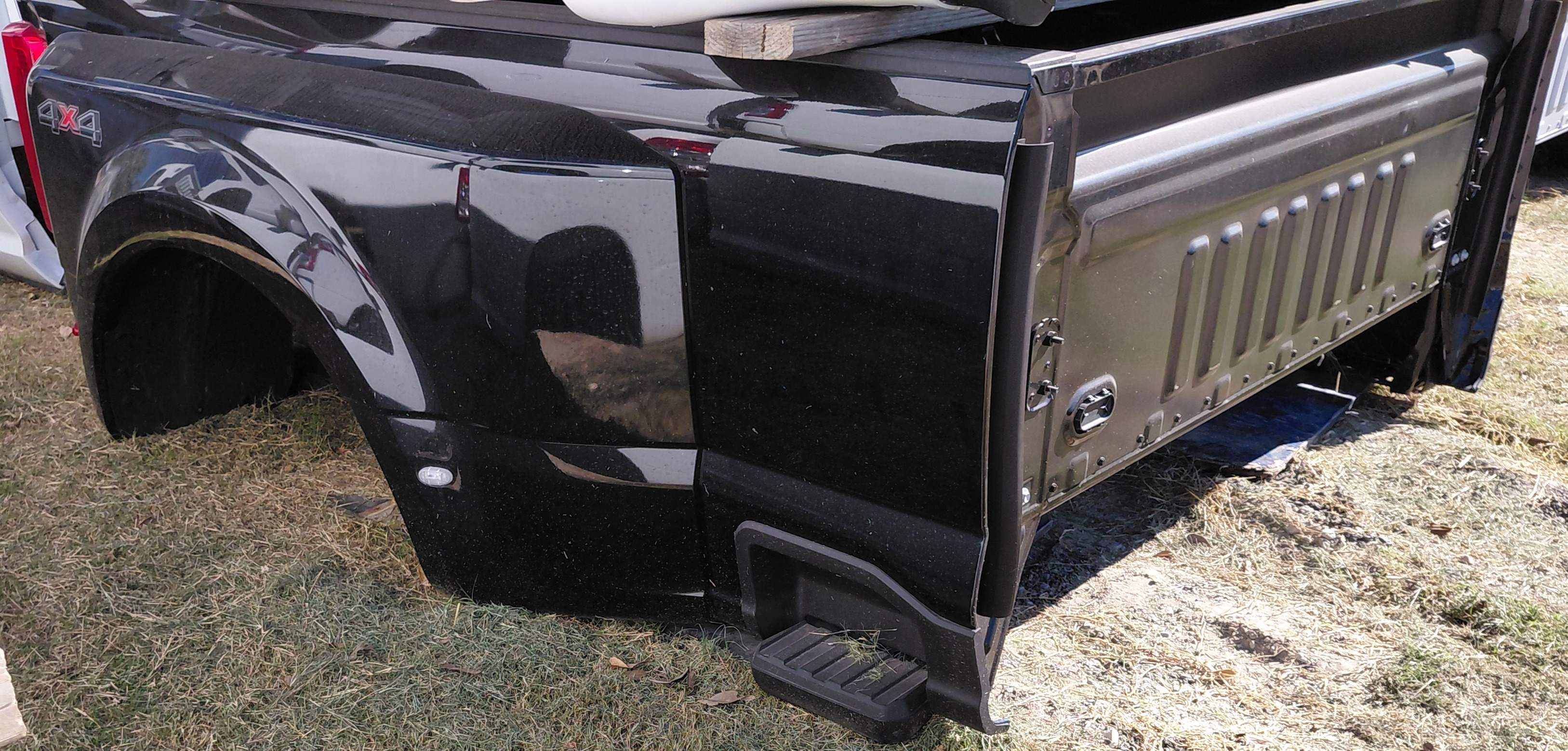 2025 FORD F350 DUALLY BED-86