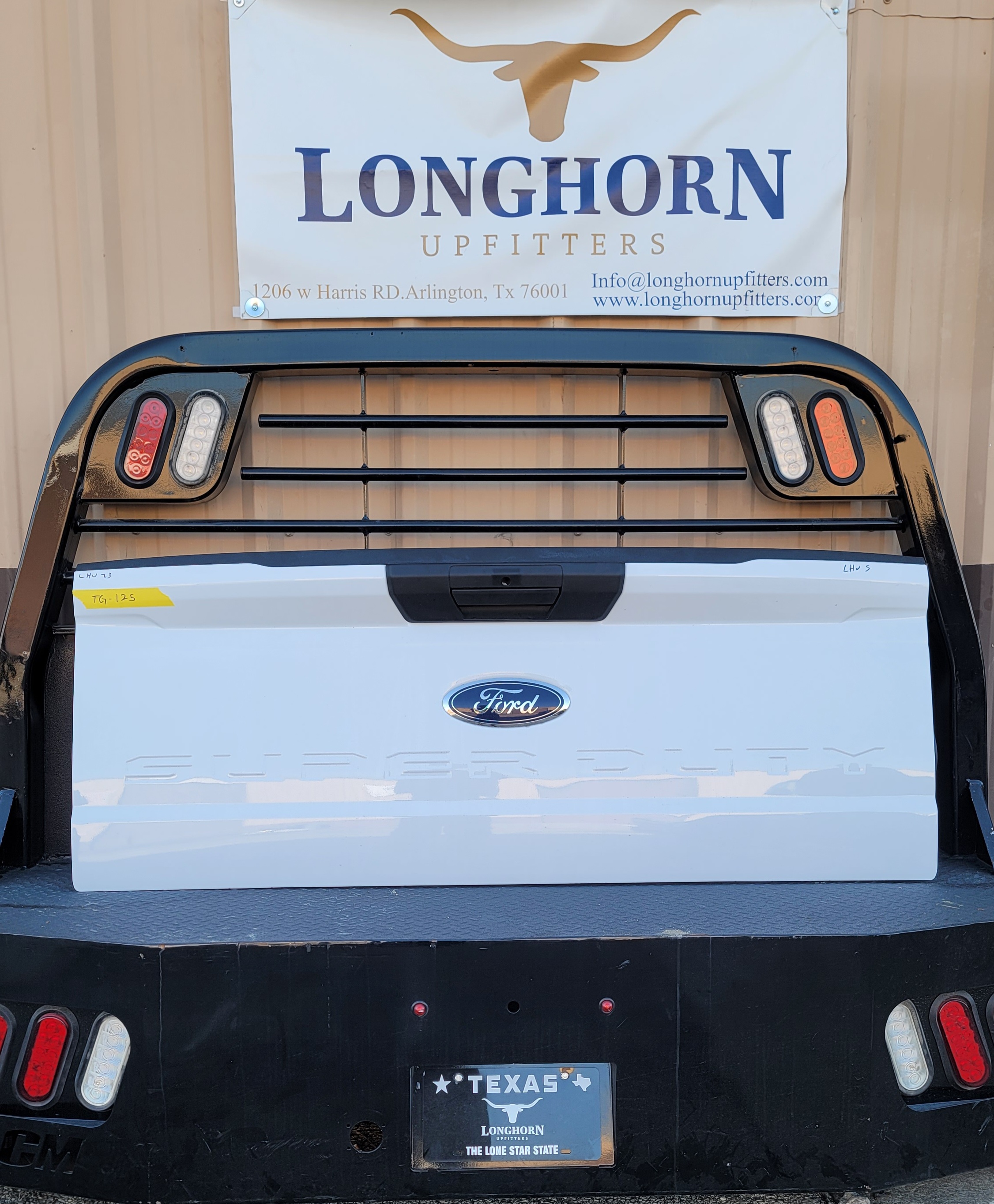2023–2025 Ford Super Duty OEM White Tailgate-125