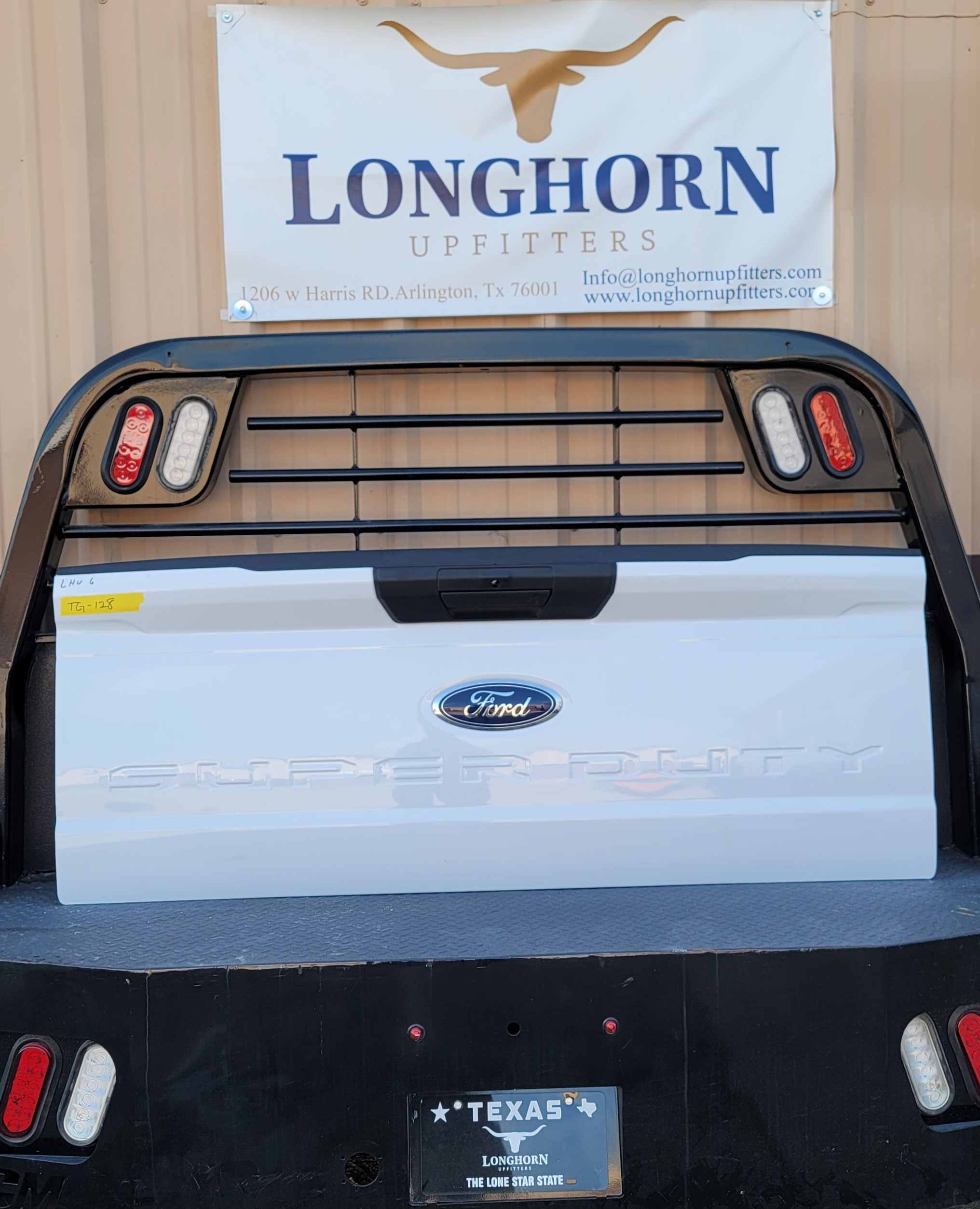 OEM 2023–2025 Ford Super Duty White Tailgate -128