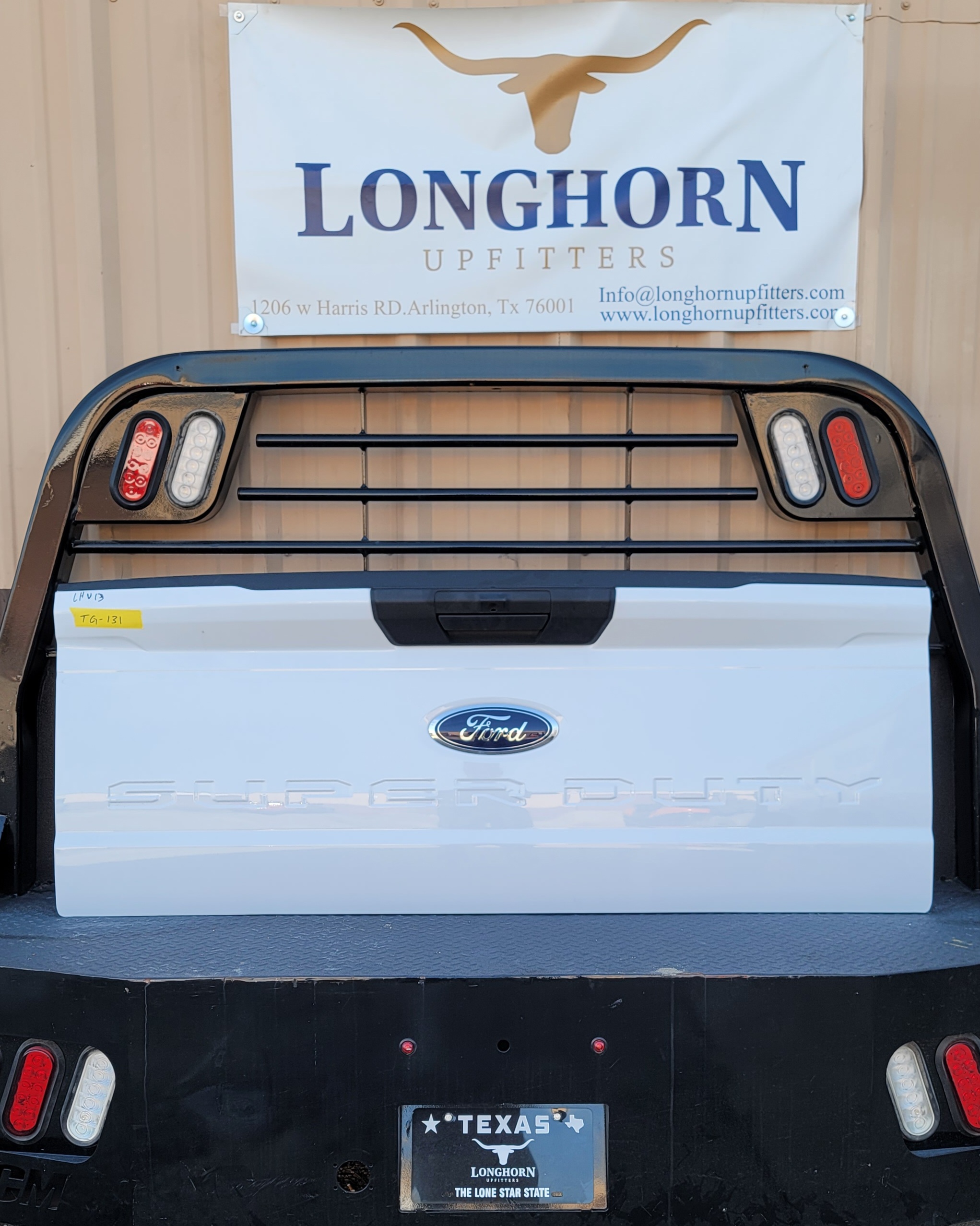 2023–2025 Ford F-250/F-350/F-450 Super Duty Oxford White OEM Tailgate – 131