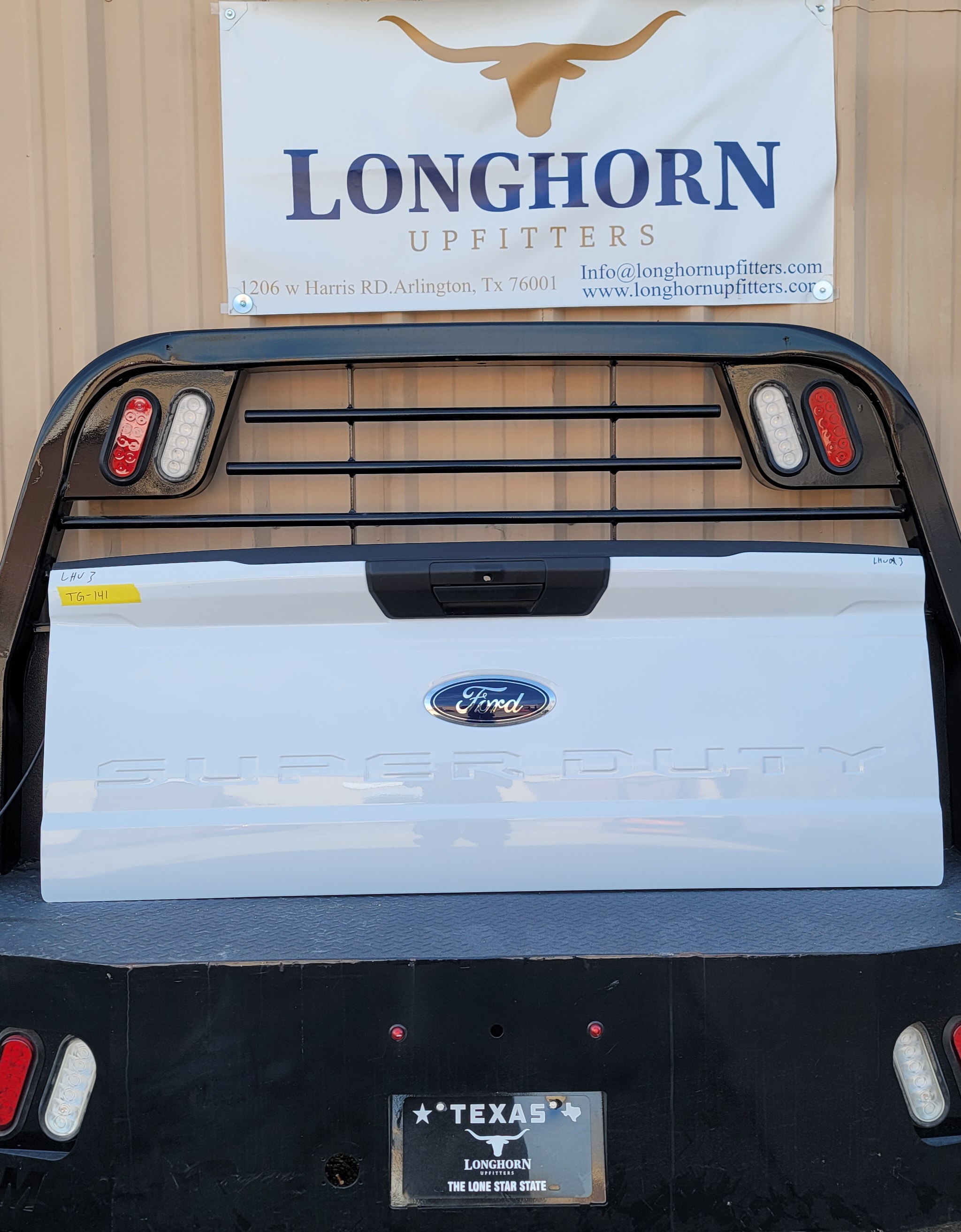 2023–2025 Ford F-250/F-350/F-450 Super Duty OEM White Tailgate -141