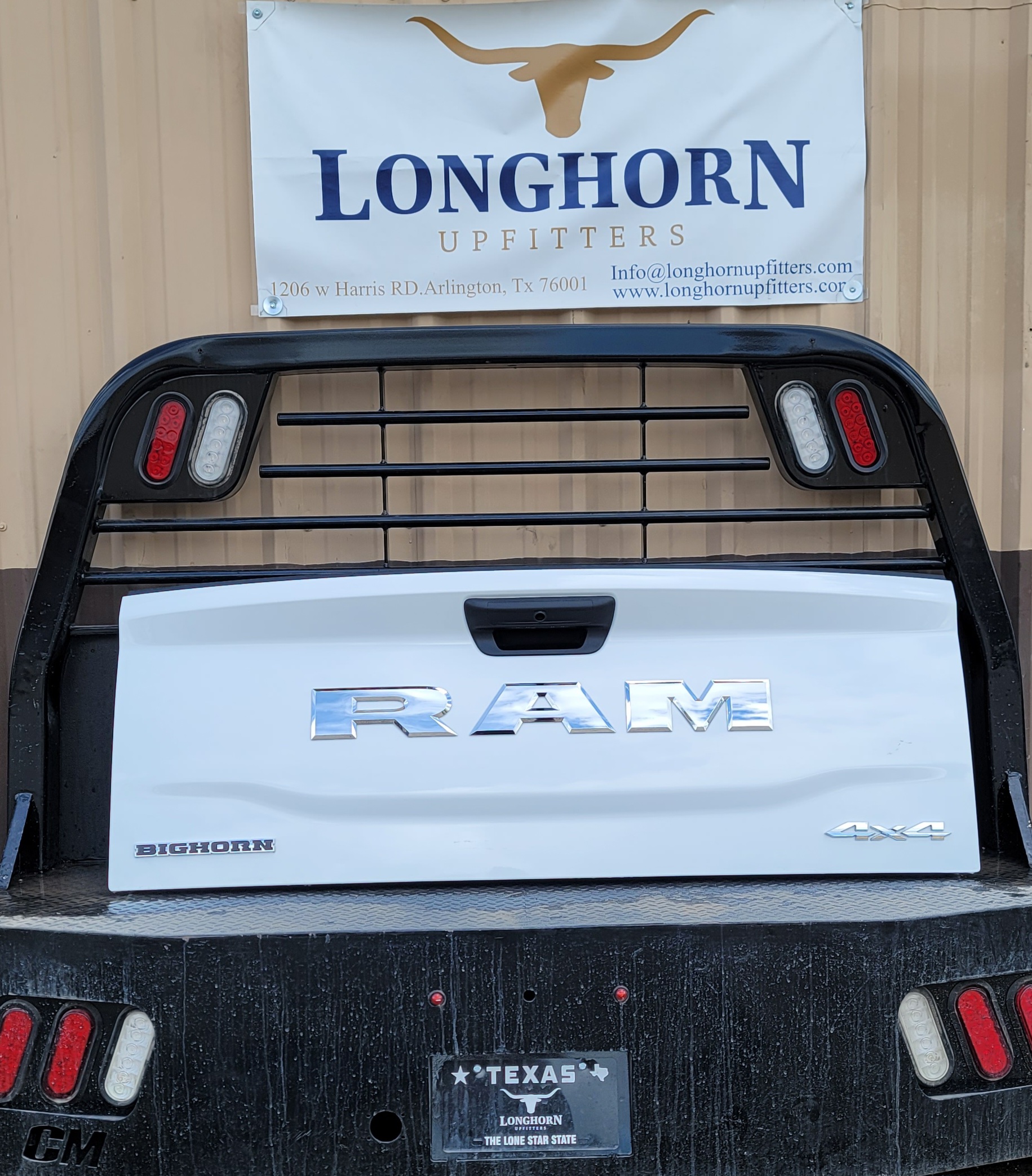 2019–2024 RAM 1500 DT Big Horn 4x4 White Tailgate-164