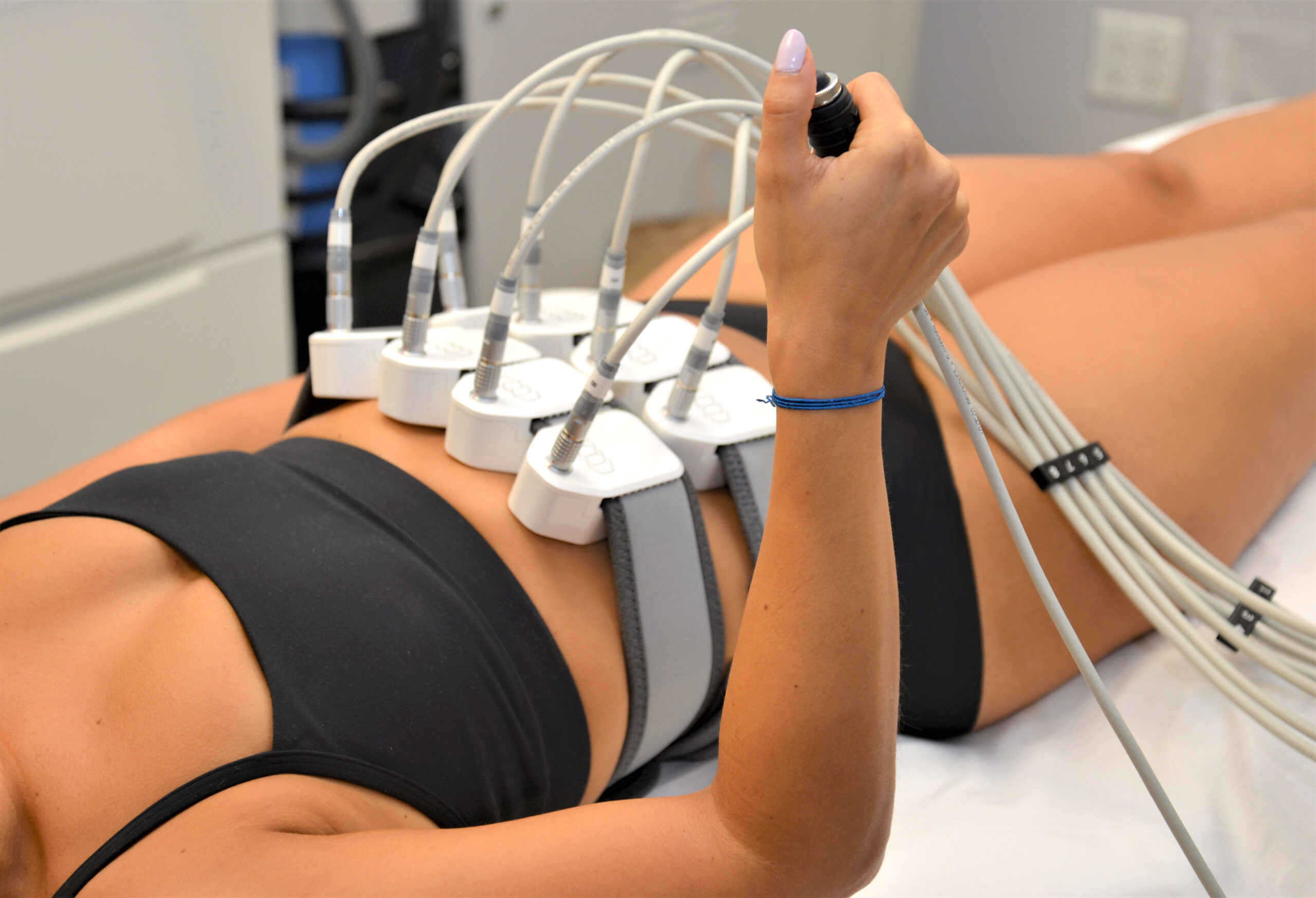 4 Sessions of Body Contouring