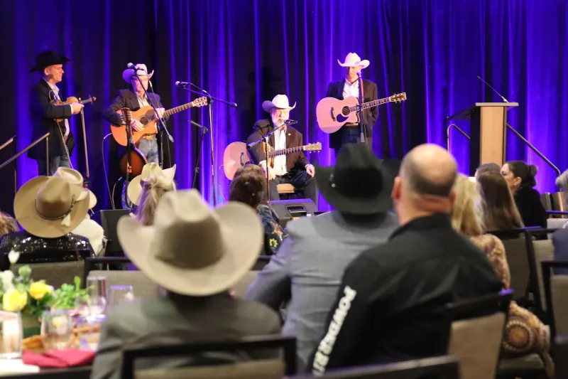 ecommerce.upsell.product_image_alt