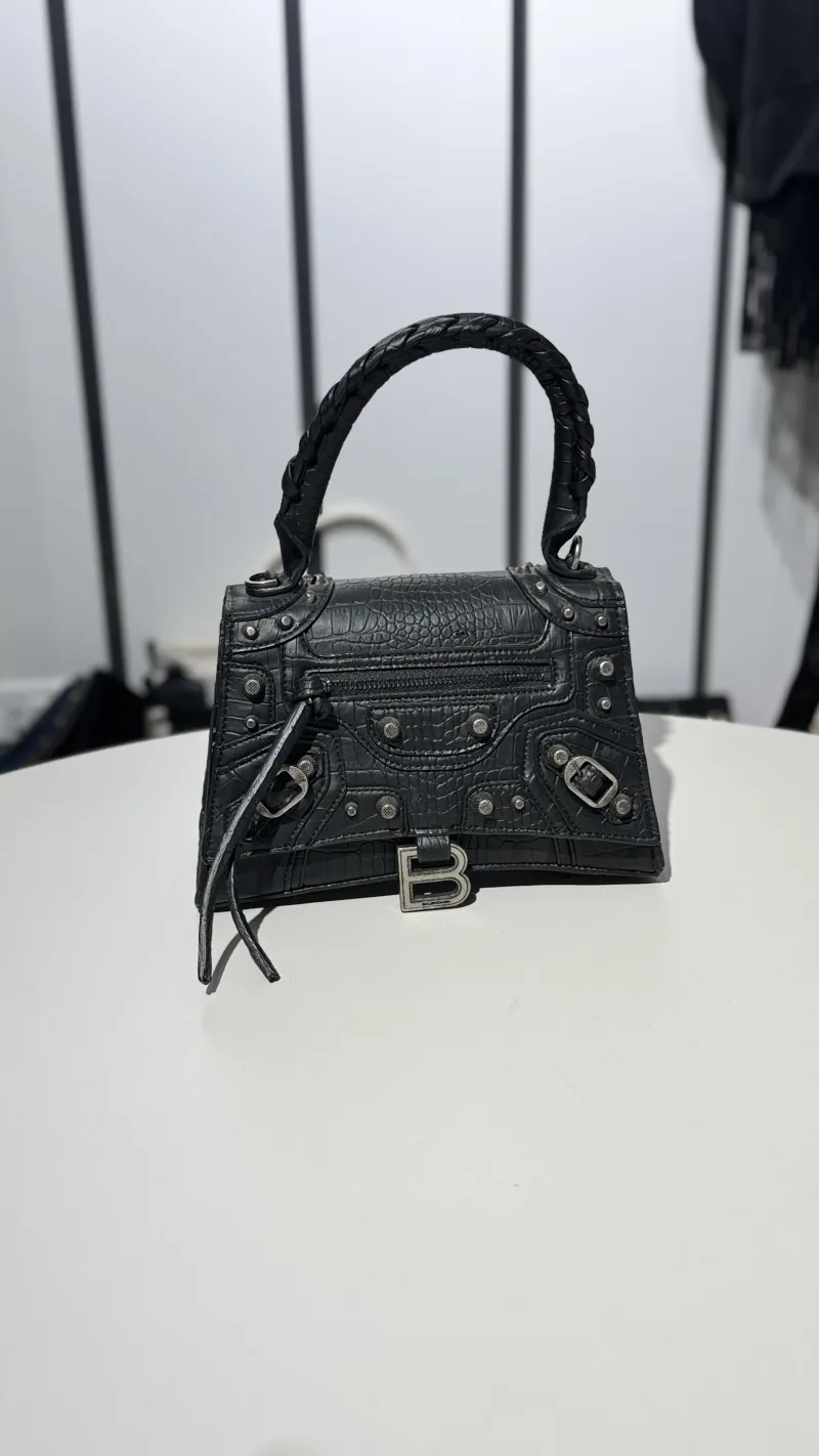 ecommerce.upsell.product_image_alt