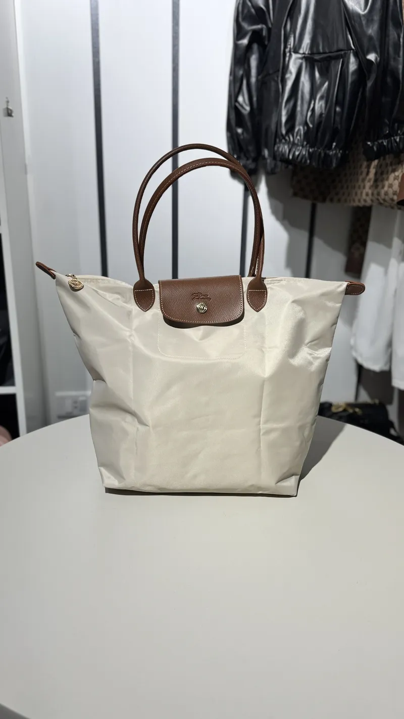 Longchamp #4 Ivory Size Large 