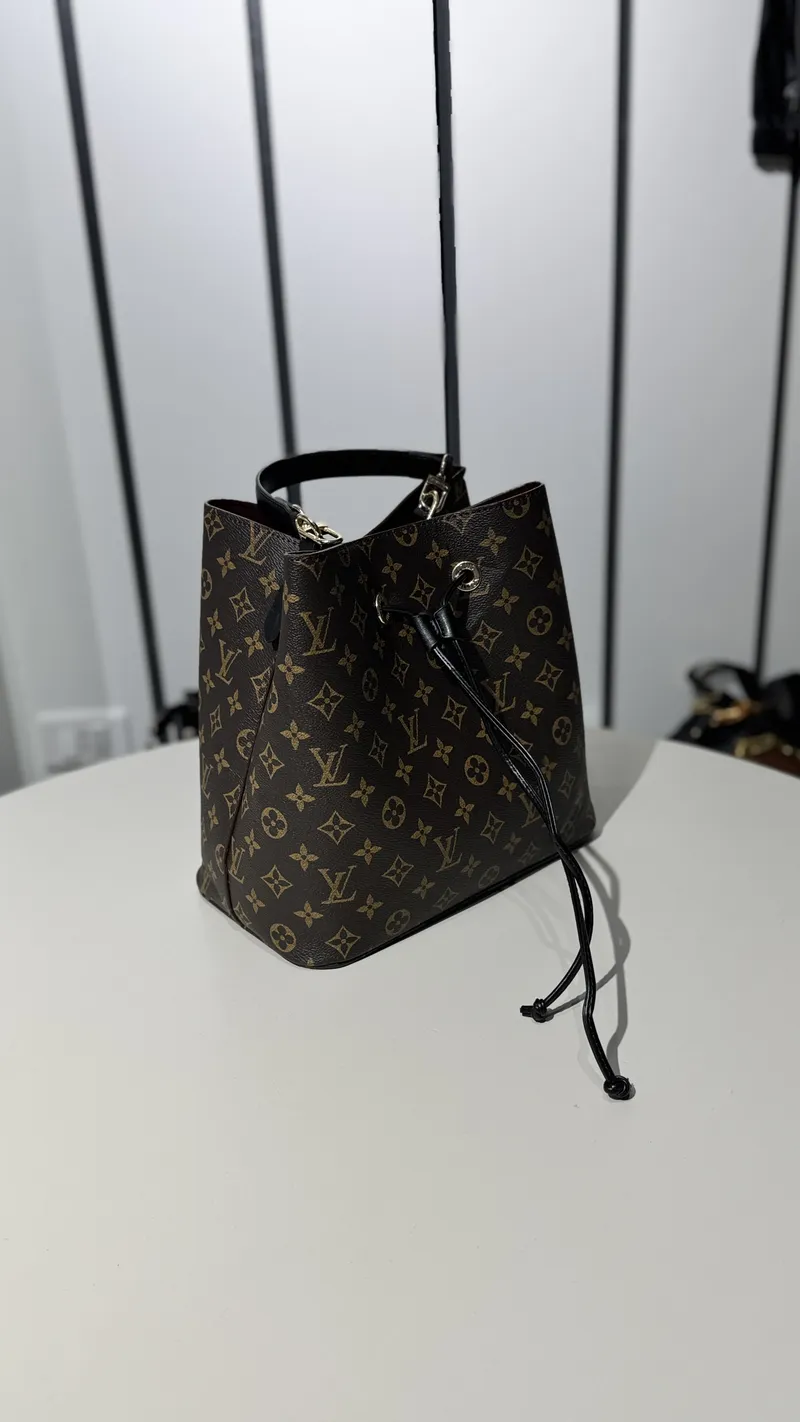 Louis Vuitton NeoNe MM Bucket Bag 