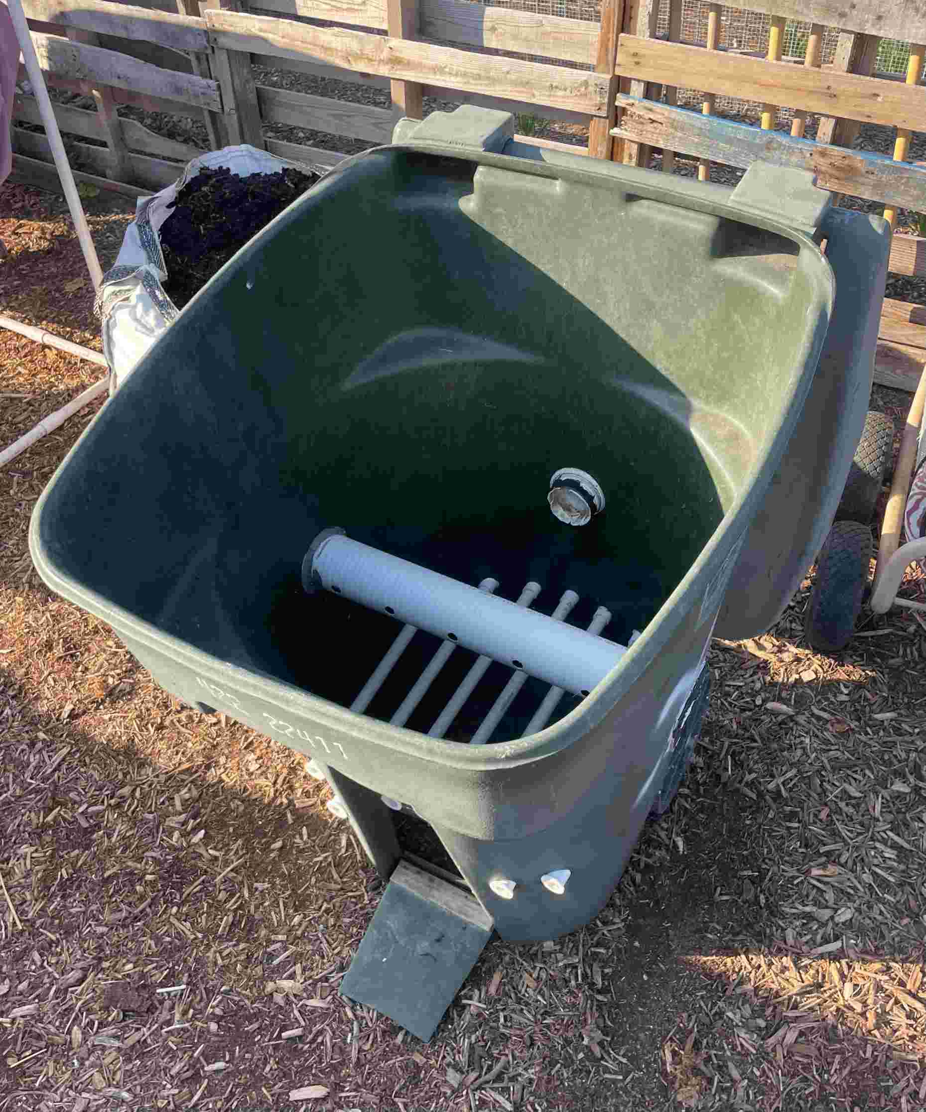 Wheely Continuous Flow Through worm bin