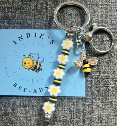 Bee Happy Daisy Keyring 
