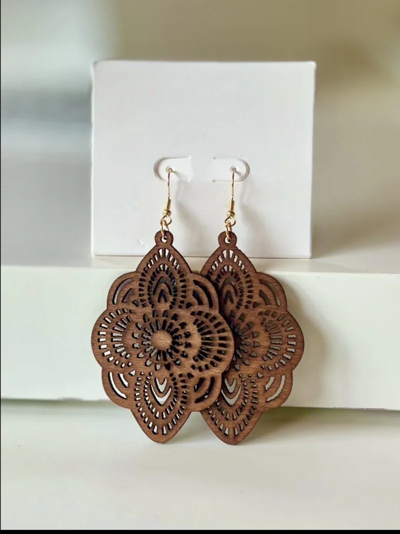Boucle d'oreille en bois