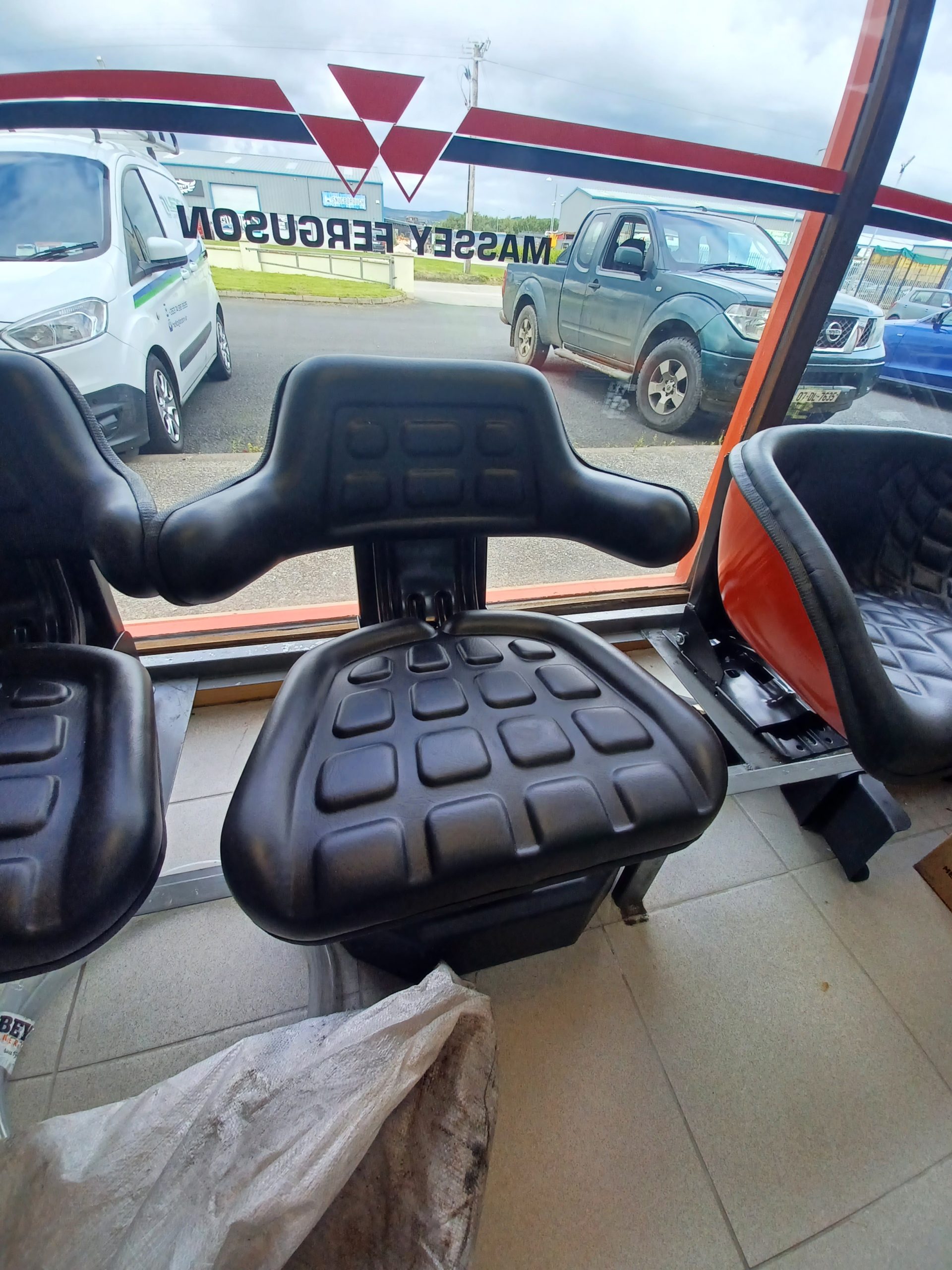 Seat For 100 Series/ 200 Series / Ford 1000 Series