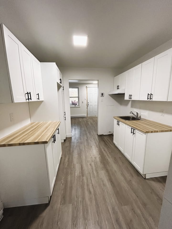 ecommerce.upsell.product_image_alt