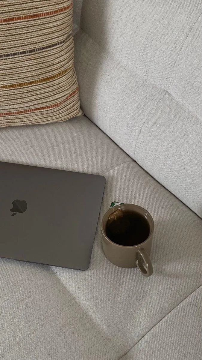 ecommerce.upsell.product_image_alt