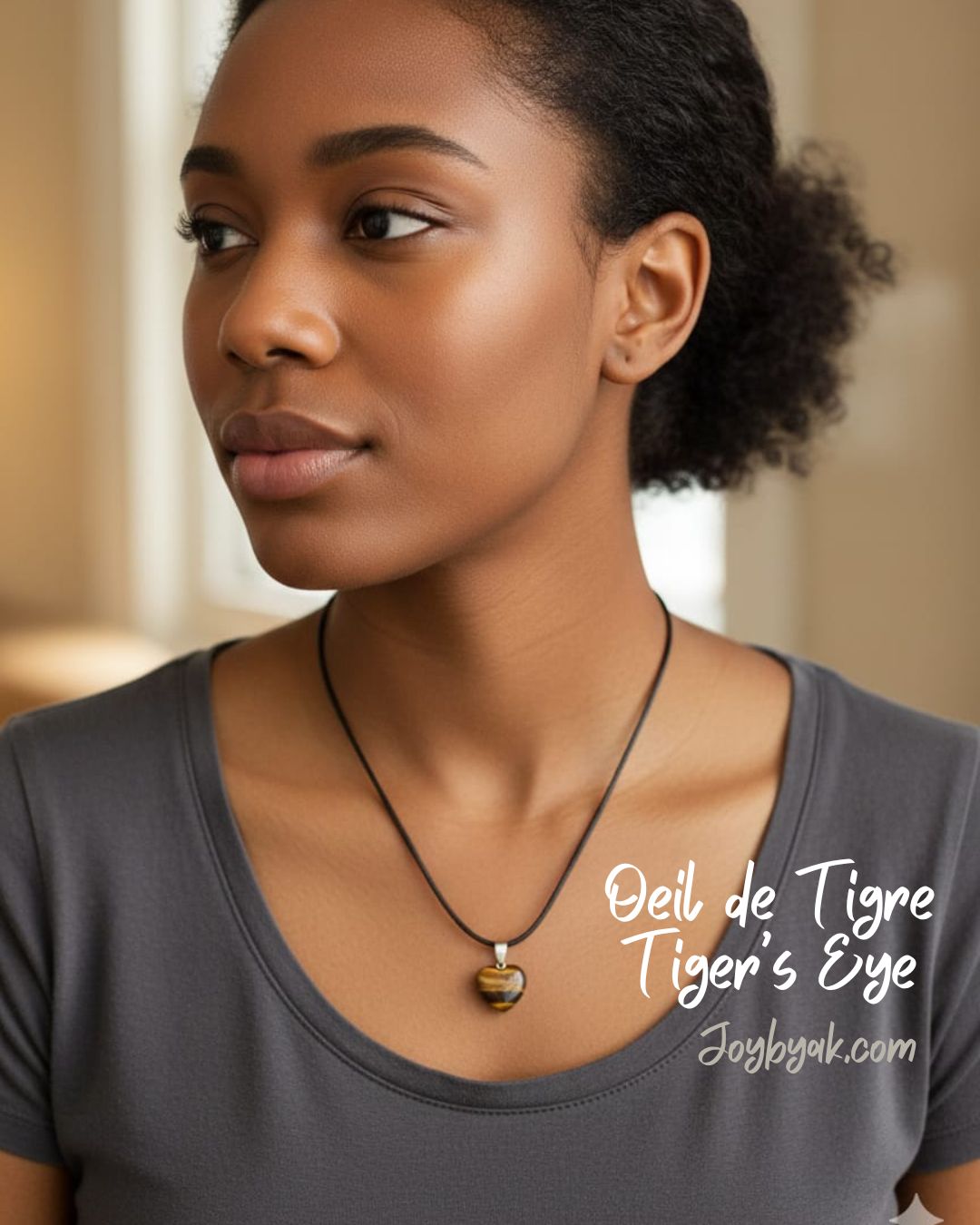 Pendentif avec médaille en pierre gemme - Gemstone medallion pendant
