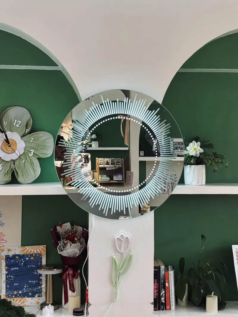 Circular Mirrors