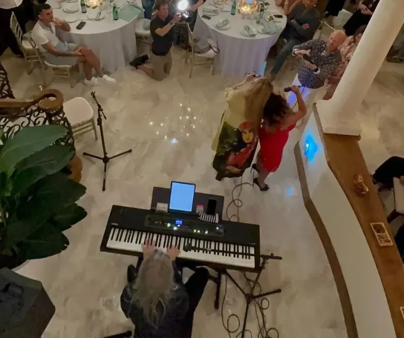 ecommerce.upsell.product_image_alt