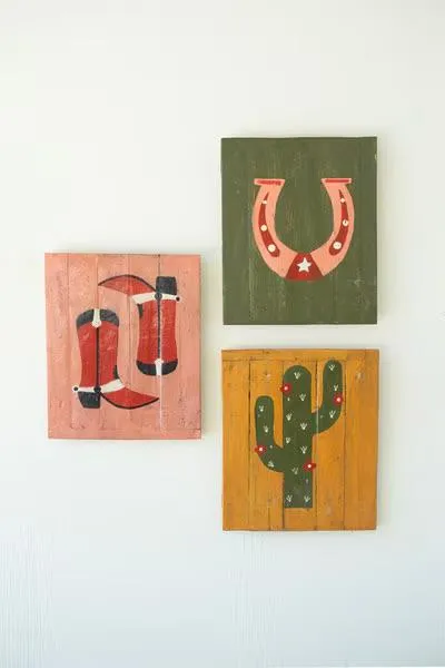 Western Spur Wood Art – Hand-Painted Rustic Wall Panel
