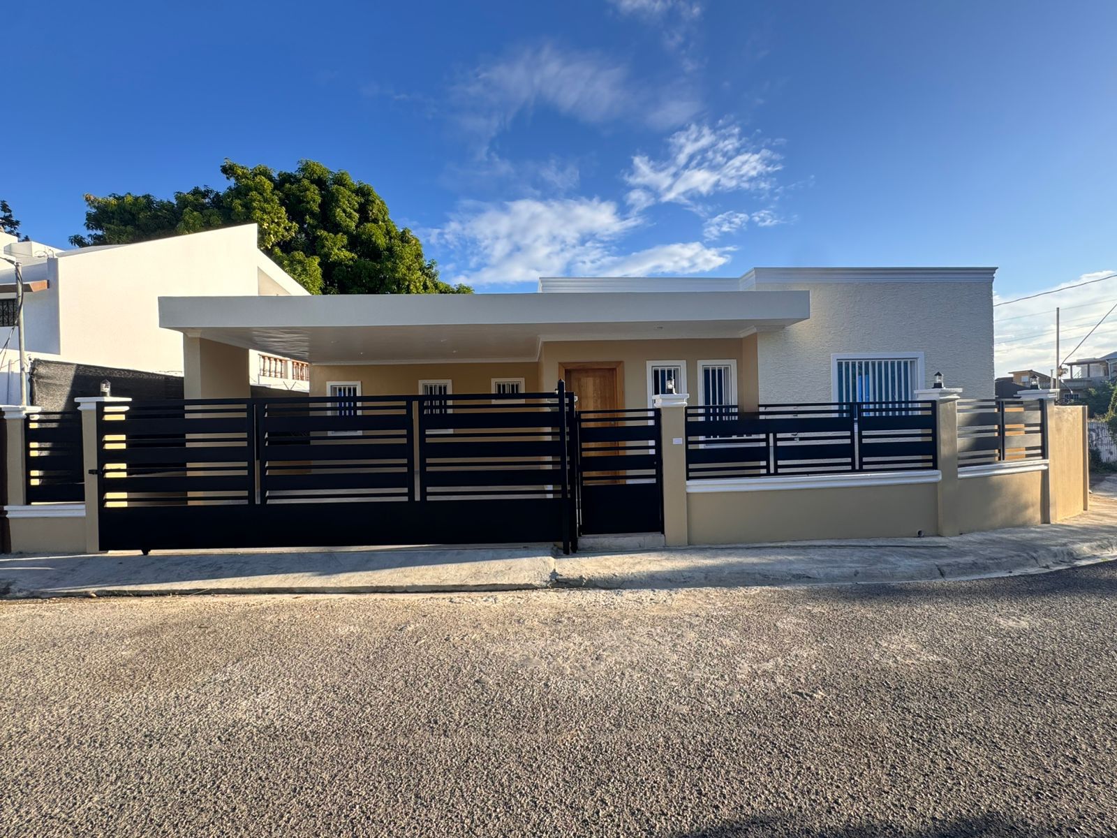 ecommerce.upsell.product_image_alt