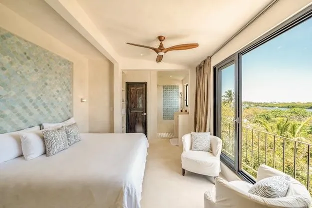 ecommerce.upsell.product_image_alt